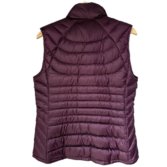 Bernardo Goose Down Burgundy Puffer Quilted Vest, Medium - Picture 6 of 6